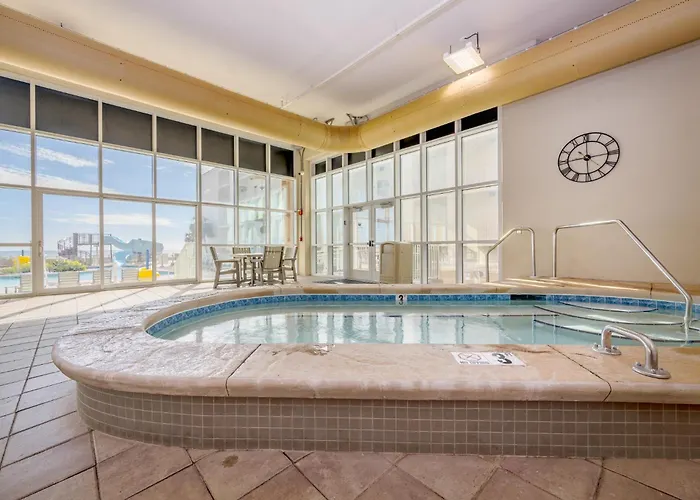 Phoenix Gulf Towers 2704 Apartment *