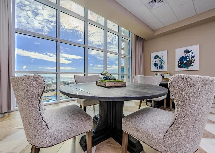 Phoenix Gulf Towers 2704